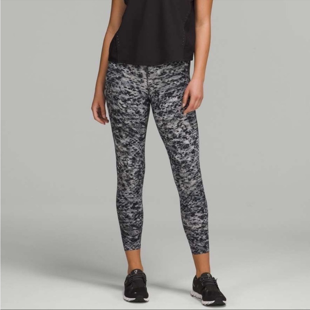 Lululemon Base Pace HR Tight Size 4
